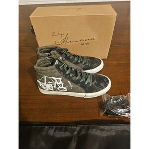 Vintage Havana Retna Women's High Tops, Size 7 New‎ In Box, Extra Shoe Strings.